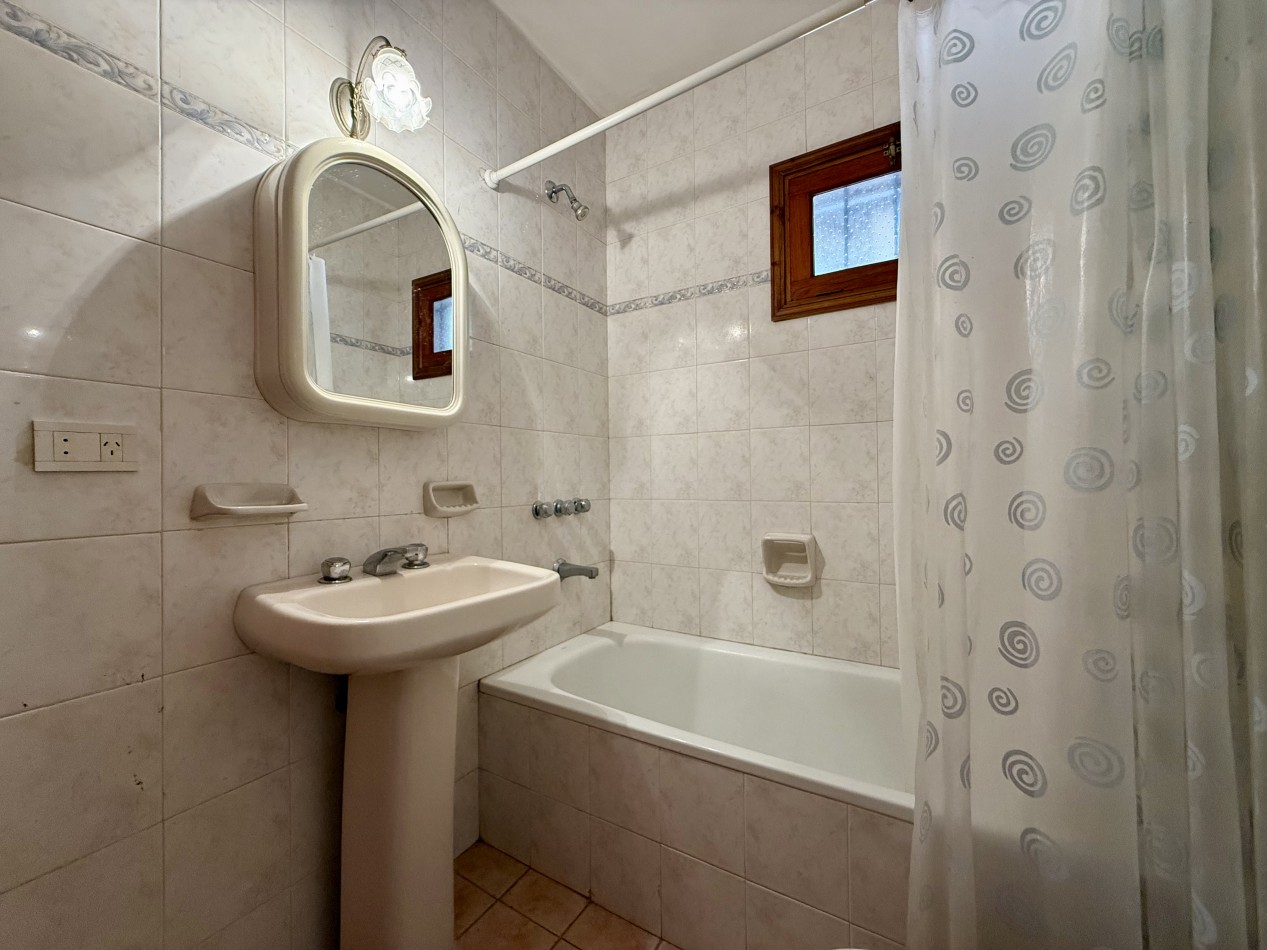 65 - SEGUI ESQUINA BATHURST