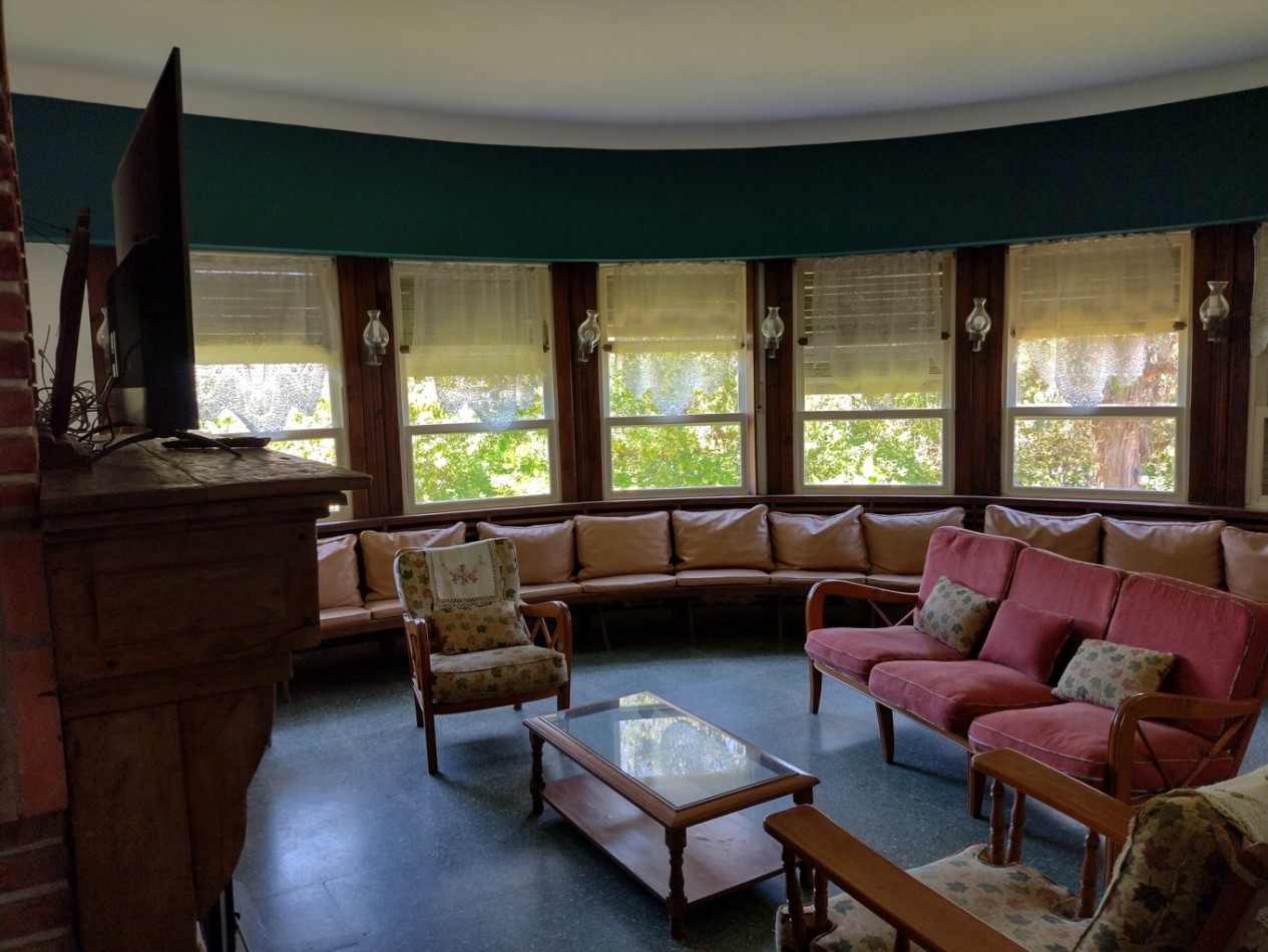 200 - HERMOSO CHALET A 2 CUADRAS DEL MAR EN PINAMAR 