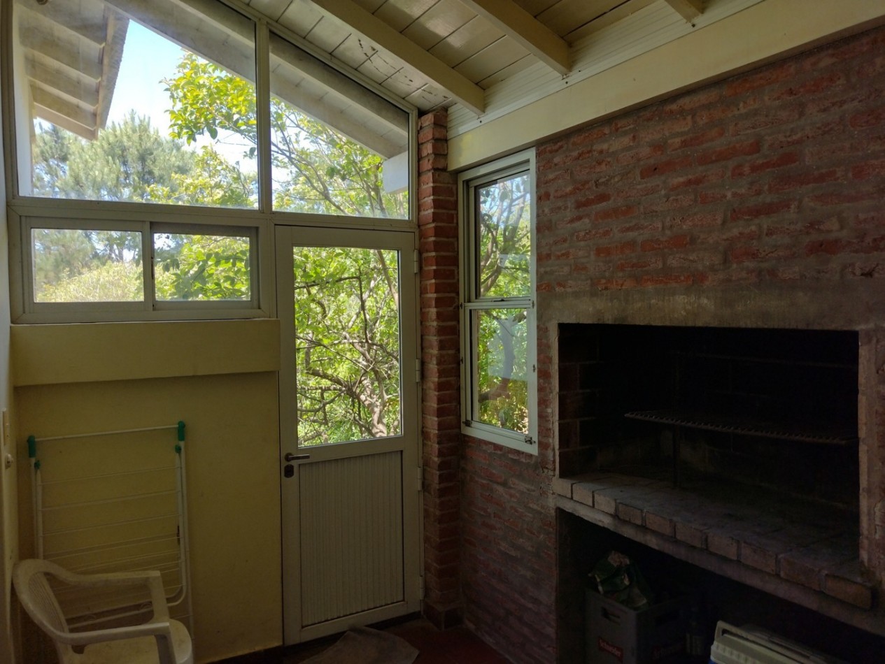 200 - HERMOSO CHALET A 2 CUADRAS DEL MAR EN PINAMAR 