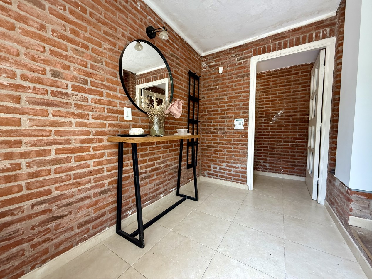 EXCELENTE CASA EN VENTA EN CARILO