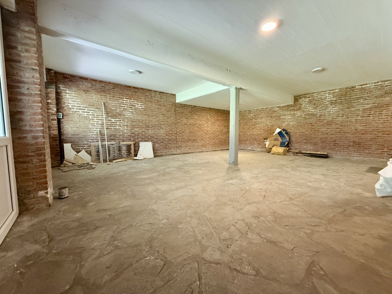 EXCELENTE CASA EN VENTA EN CARILO