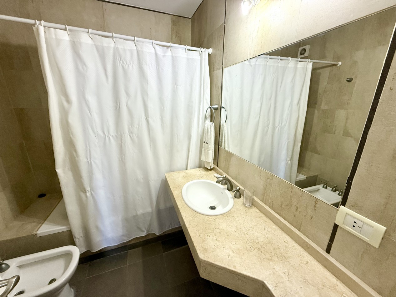 Departamento de 3 ambientes frente al mar