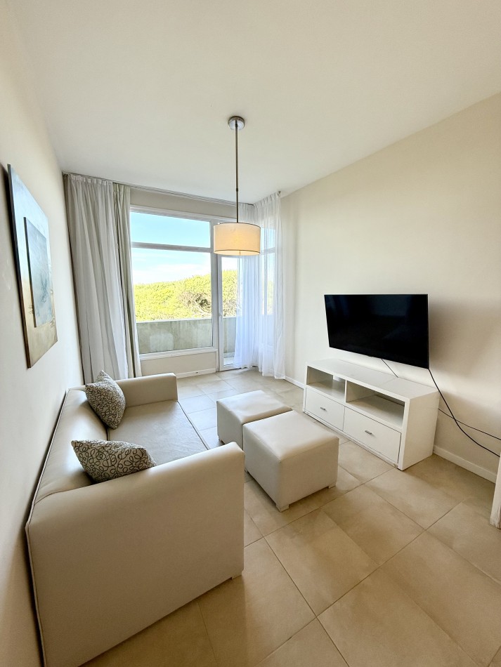 Departamento de 3 ambientes frente al mar