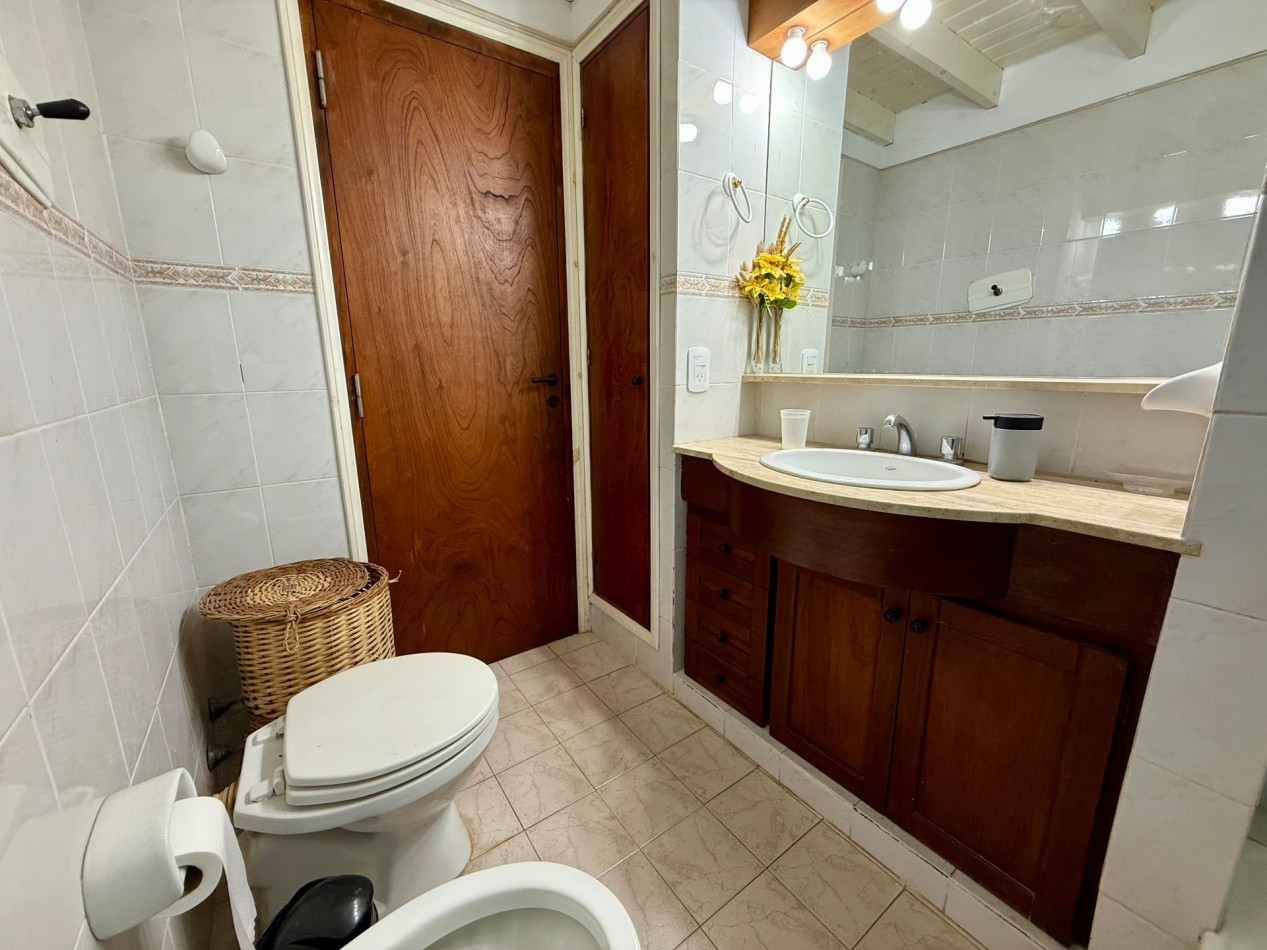 4 - Chalet en venta sobre Halcon casi Seaver