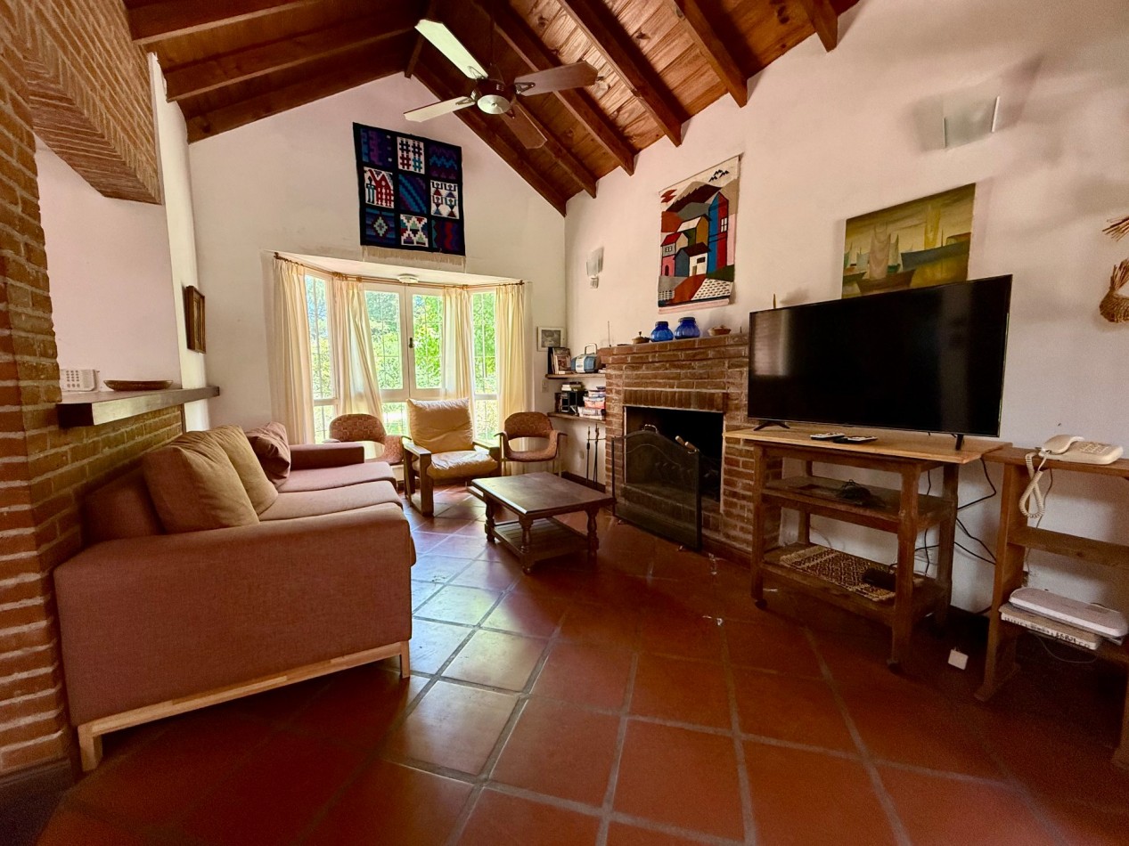 4 - Chalet en venta sobre Halcon casi Seaver