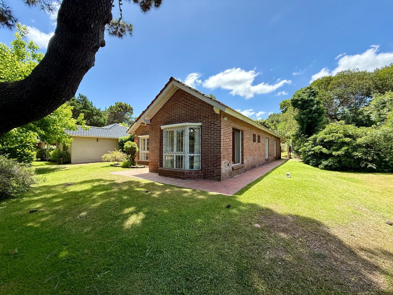 4 - Chalet en venta sobre Halcon casi Seaver