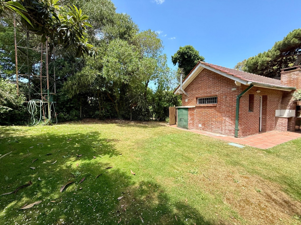 4 - Chalet en venta sobre Halcon casi Seaver
