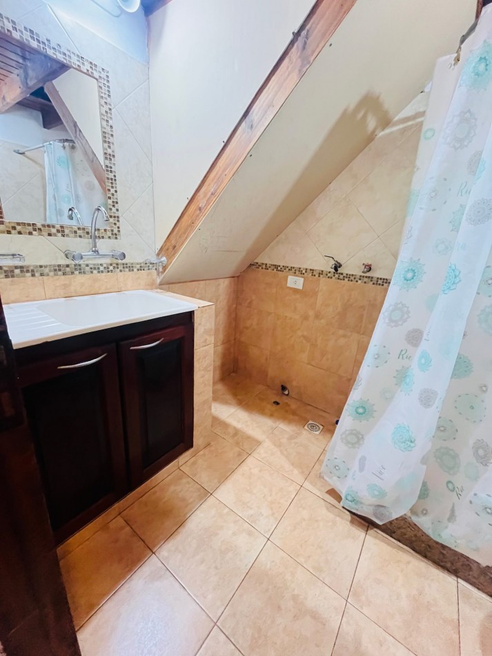 Casa en Segui entre Esparza y Urquiza
