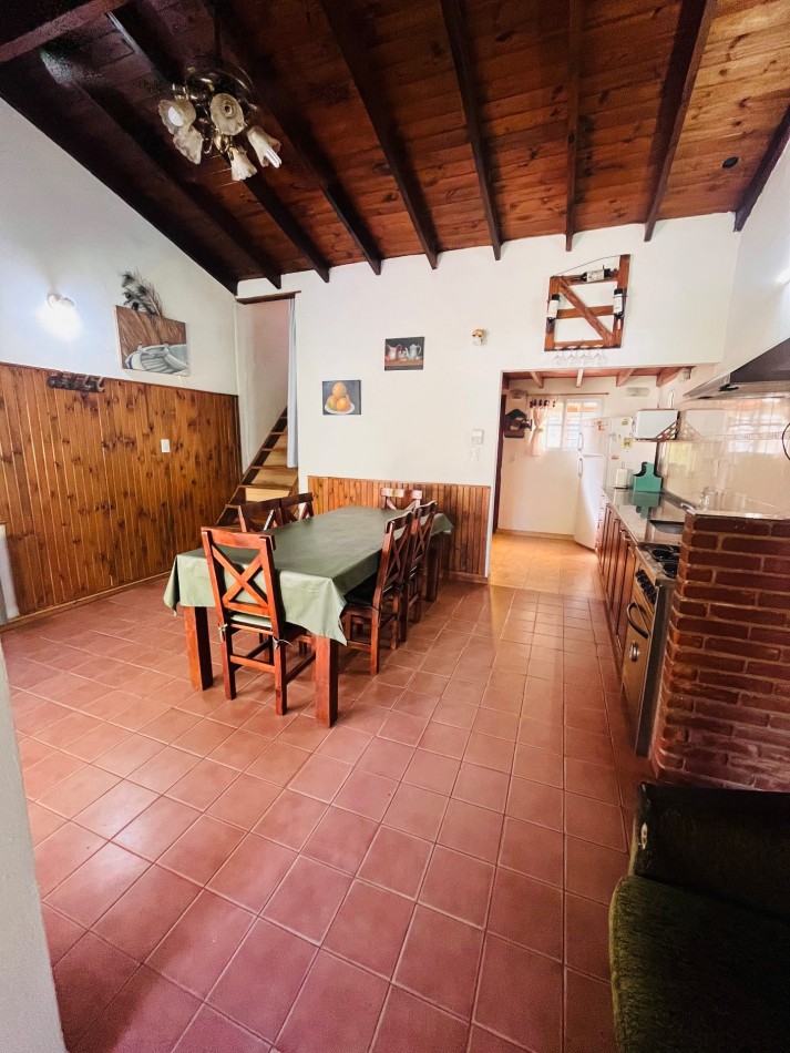 Casa en Segui entre Esparza y Urquiza