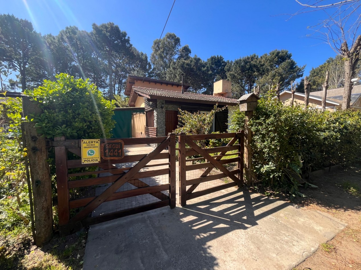 Casa en Segui entre Esparza y Urquiza