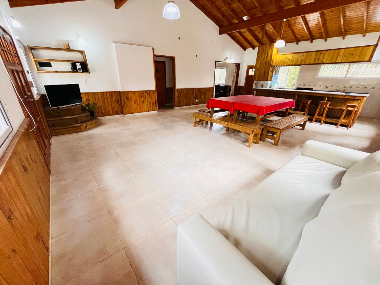 CASA EN ZONA "LOMAS DE VALERIA"