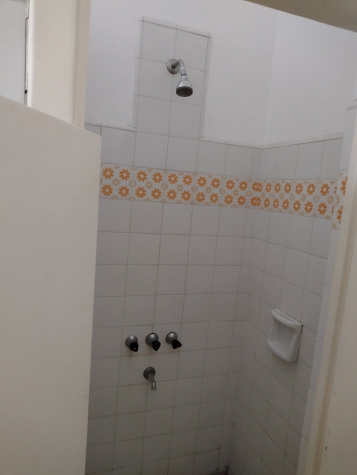 200 - HERMOSO CHALET A 2 CUADRAS DEL MAR EN PINAMAR 