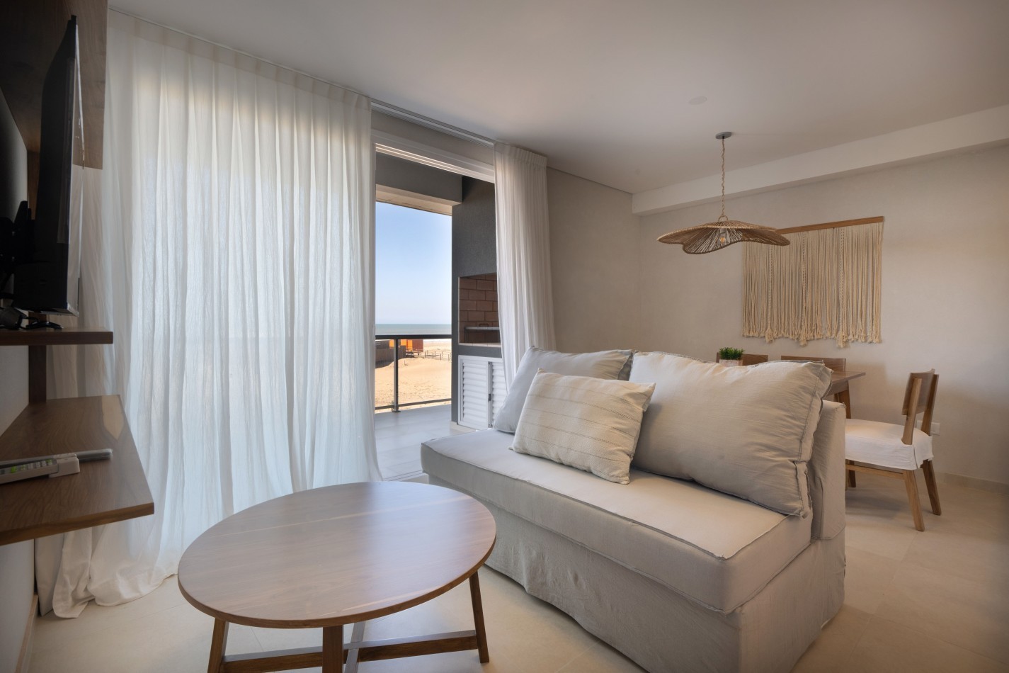 Departamento de 2 ambientes frente al mar