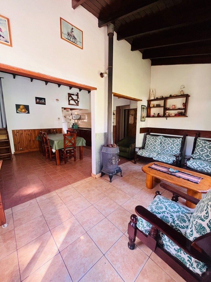 Casa en Segui entre Esparza y Urquiza
