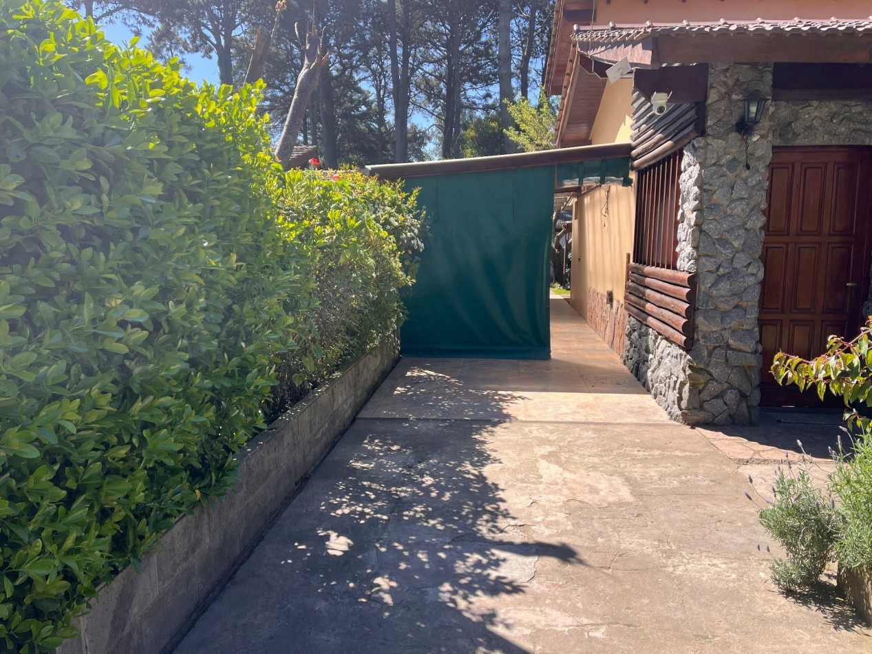 Casa en Segui entre Esparza y Urquiza