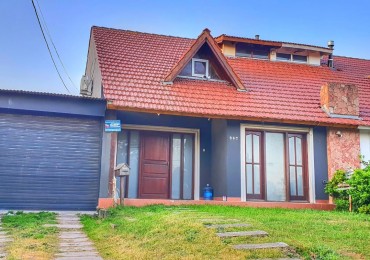 CASA TIPO DUPLEX EN MAR DE OSTENDE CON PILETA
