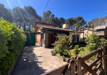 Casa en Segui entre Esparza y Urquiza